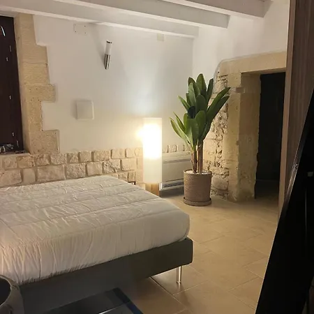 La Finestra Su Ortigia Luxury בית נופש *
